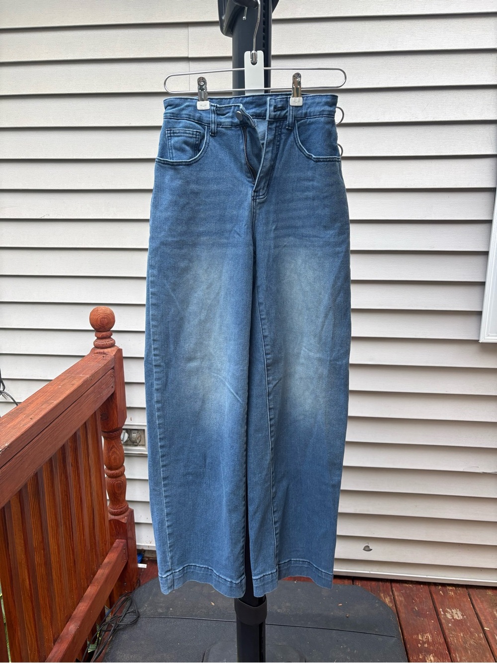 High-Rise Wide Leg Women's Jeans in Medium Blue